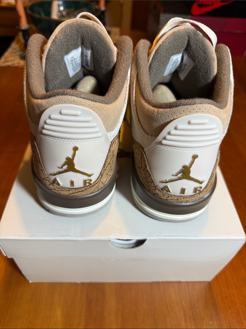 Air Jordan 3 Retro Lt Orewood Brown Sneakers in size 11.5 EUC - Picture 3 of 6